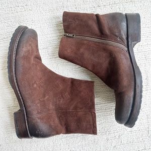 Frye | Veronica Inside Zip Suede Boots | Brown | 8.5